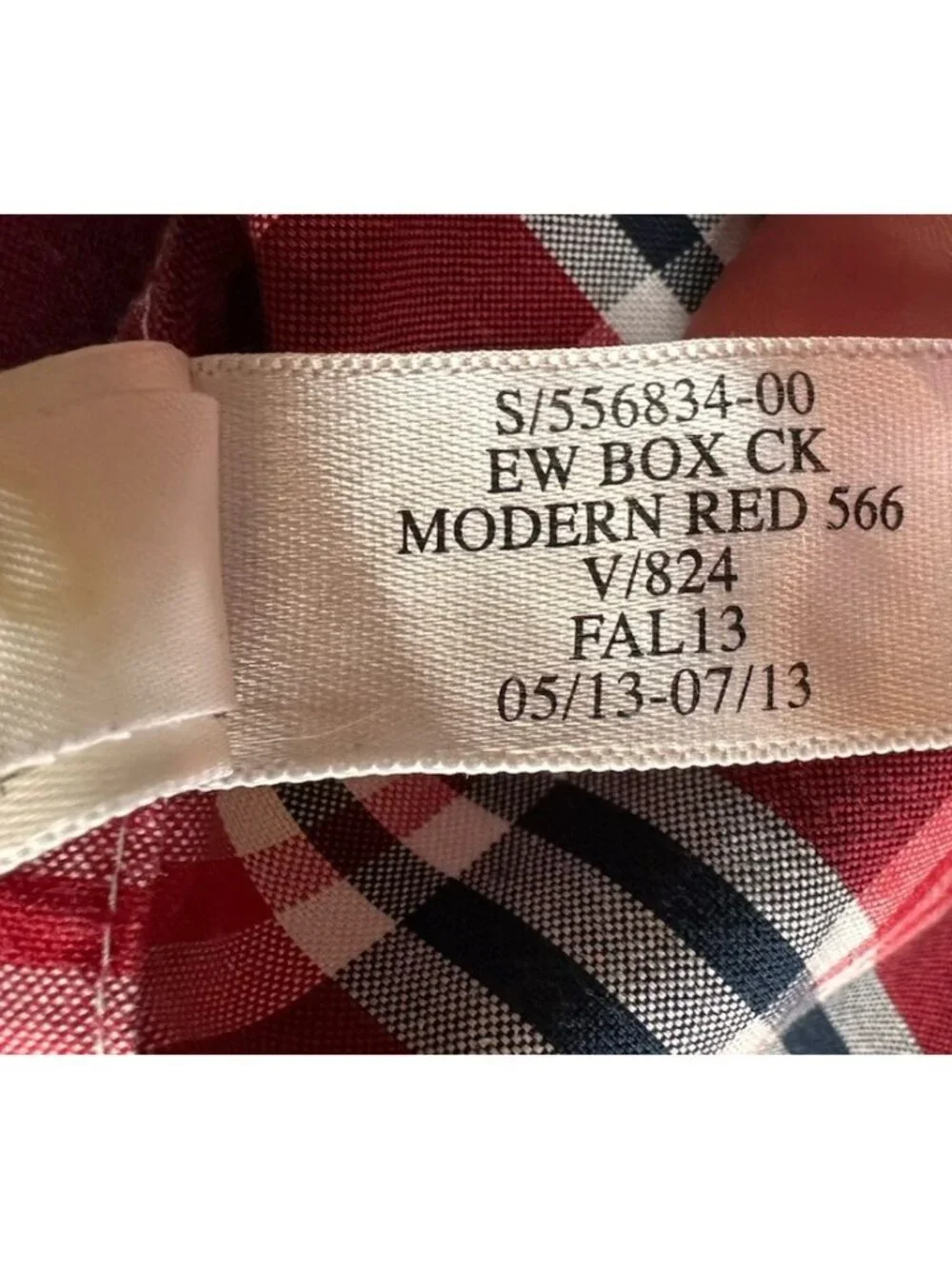 BANANA REPUBLIC Slim Fit Non Iron Red White Blue Plaid Button Down Size M
